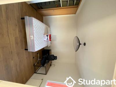 Chambre - 11 m² - 1 pièce