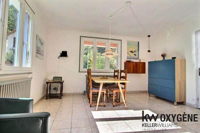 Maison - 178 m² - 10 pièces