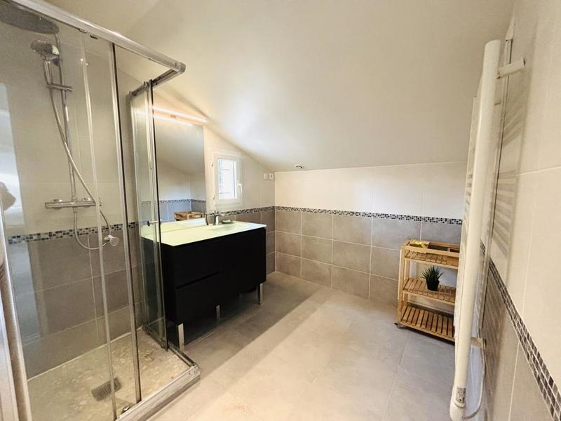 Propriété - 128 m² - 4 pièces