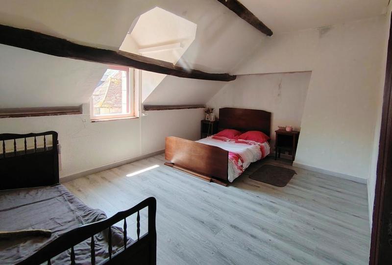 Maison - 240 m² - 4 pièces