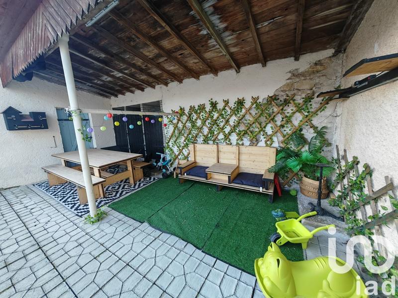 Maison - 329 m² - 10 pièces