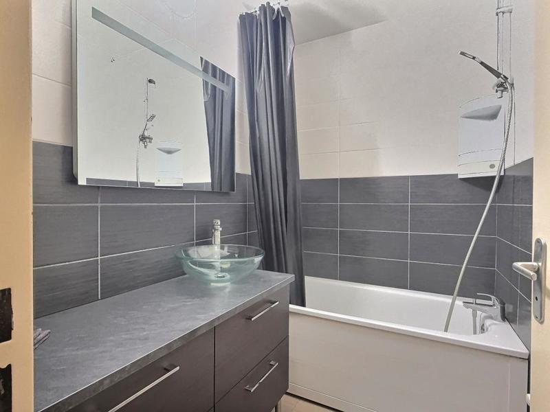 Appartement - 75 m² - 3 pièces