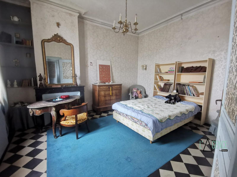 Maison ancienne - 310 m² - 12 pièces