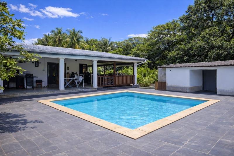 Maison - 225 m² - 5 pièces