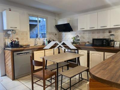 Maison - 140 m² - 5 pièces