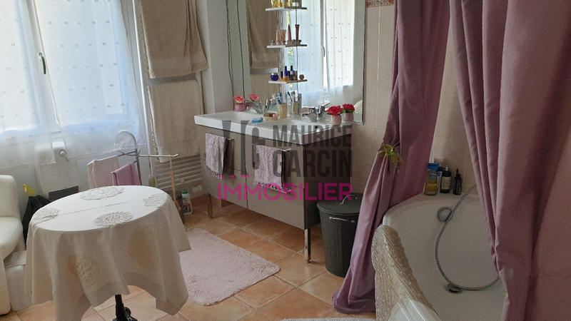 Maison - 191 m² - 7 pièces