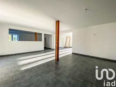 Maison - 273 m² - 7 pièces