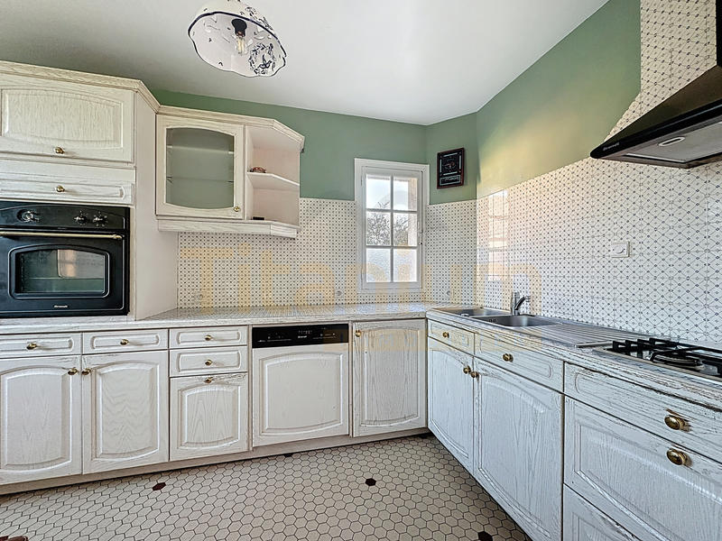 Maison - 94 m² - 5 pièces