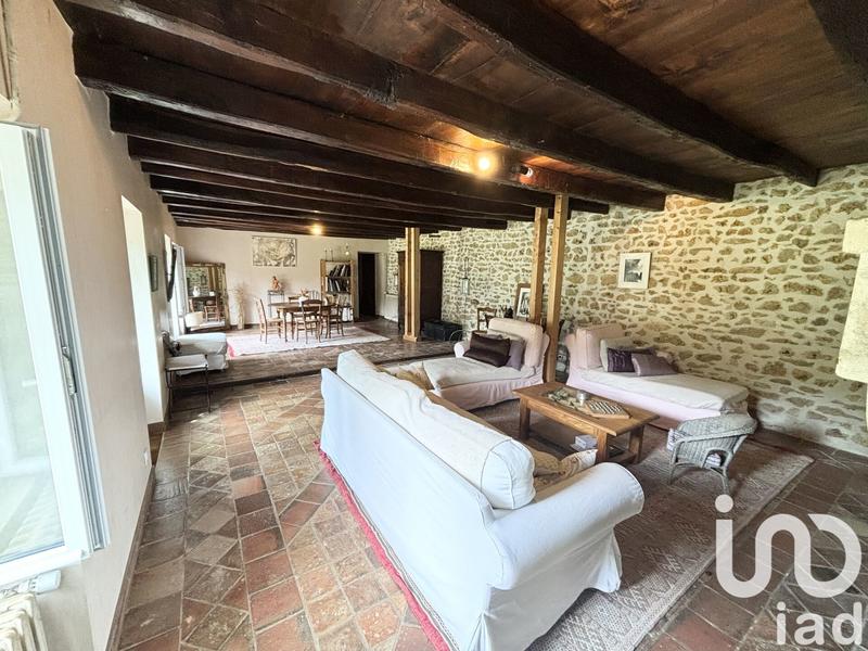 Maison - 240 m² - 6 pièces