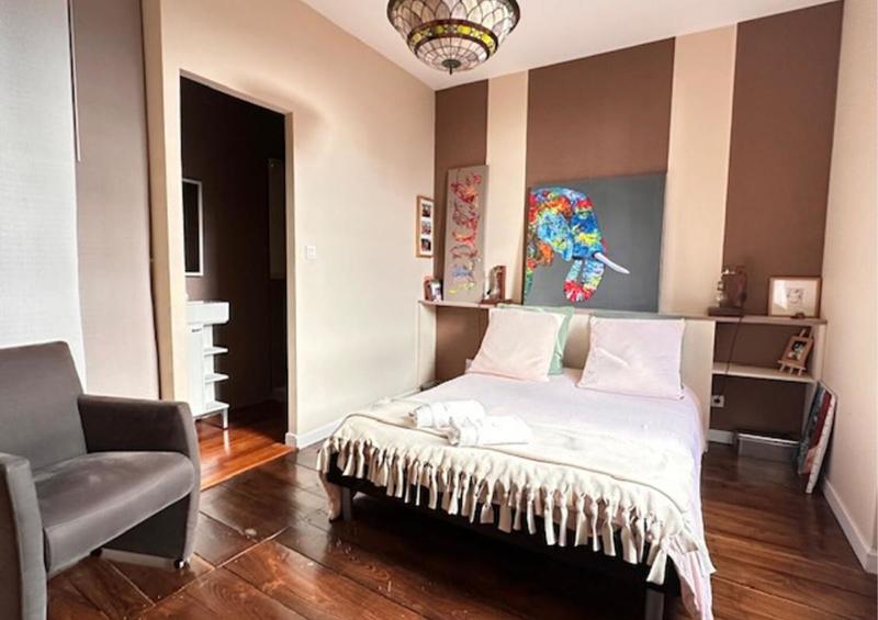 Maison - 193 m² - 8 pièces