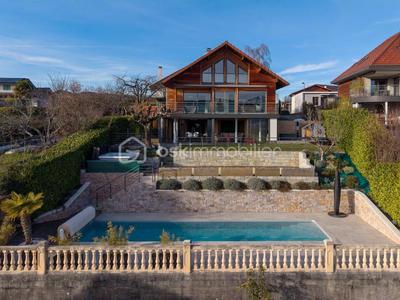 Maison - 212 m² - 6 pièces