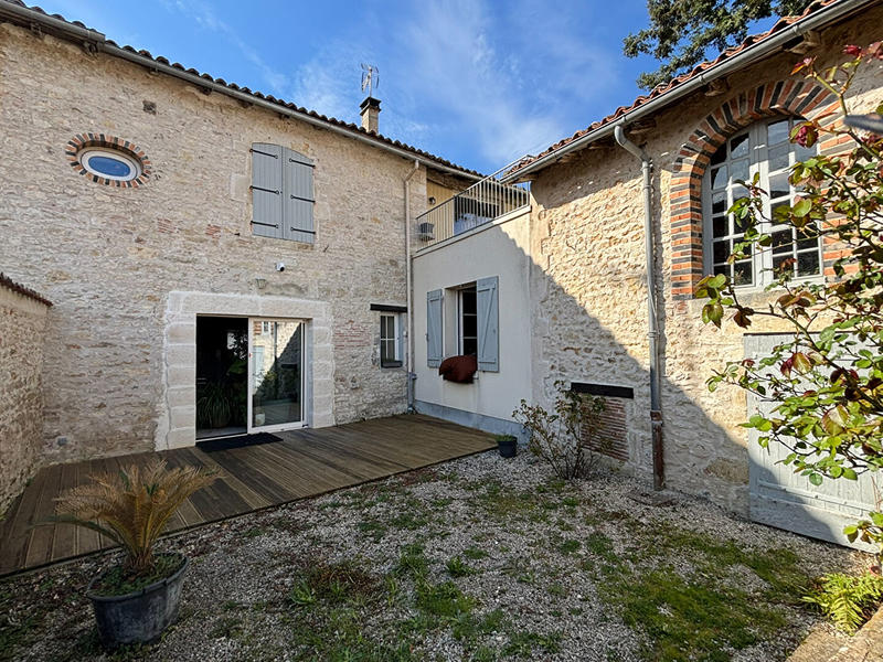 Maison - 147 m² - 5 pièces