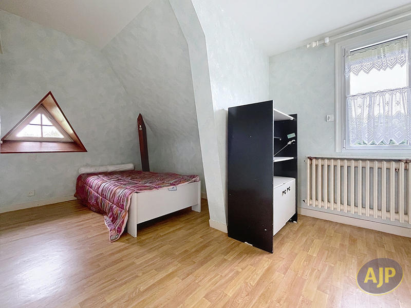 Maison - 148 m² - 7 pièces