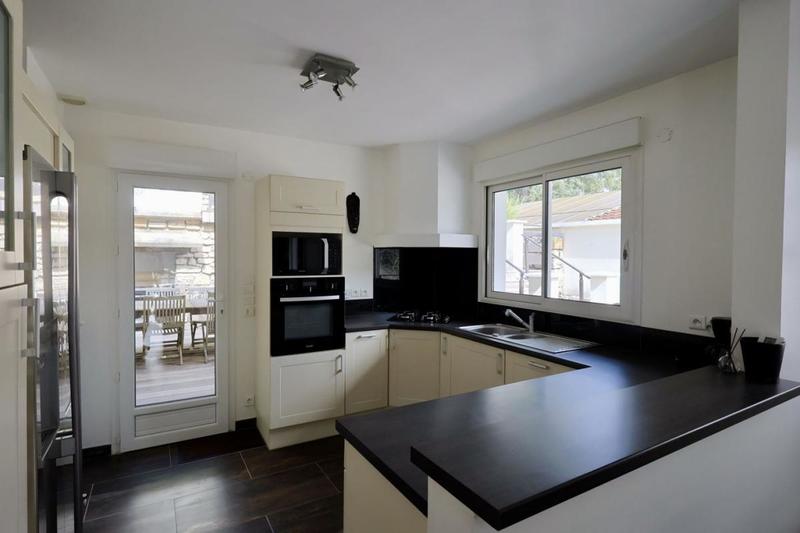 Maison - 208 m² - 7 pièces