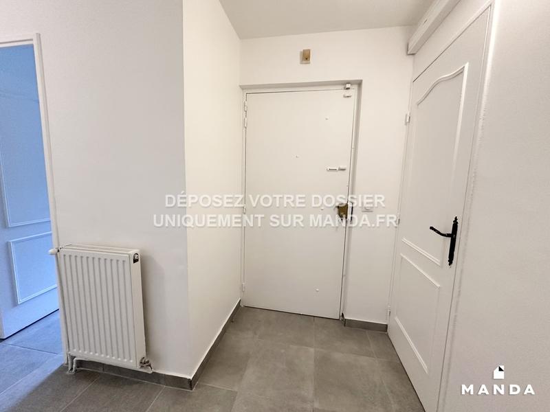 Chambre - 12 m² - 5 pièces