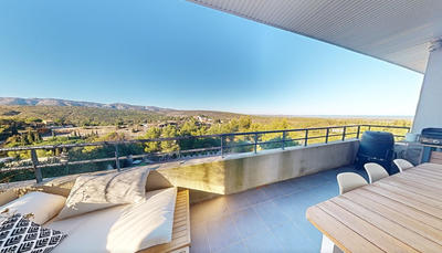 Maison - 143 m² - 6 pièces