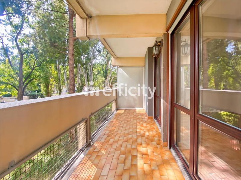 Appartement - 94 m² - 5 pièces