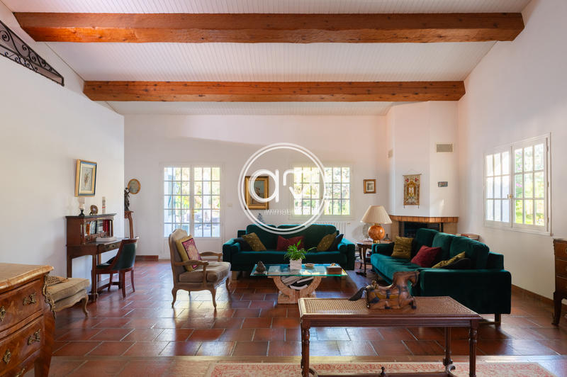 Villa - 326 m² - 11 pièces