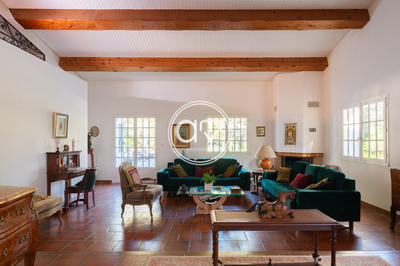 Villa - 326 m² - 11 pièces