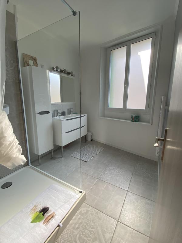 Maison en pierre - 180 m² - 7 pièces