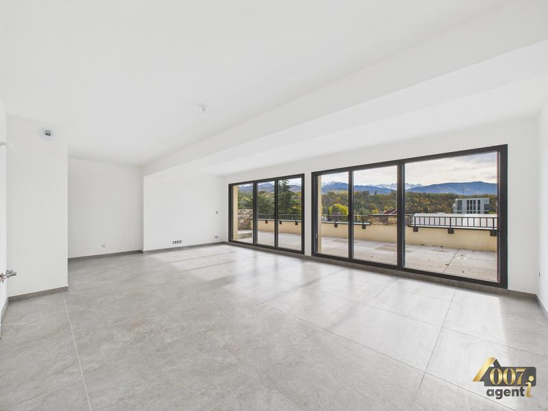 Appartement - 110 m² - 4 pièces