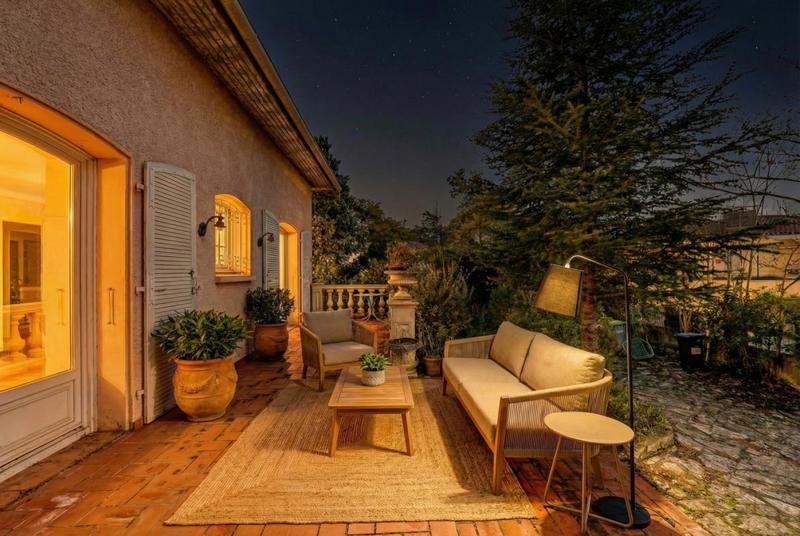 Maison - 185 m² - 7 pièces