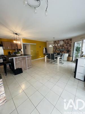 Maison - 111 m² - 4 pièces