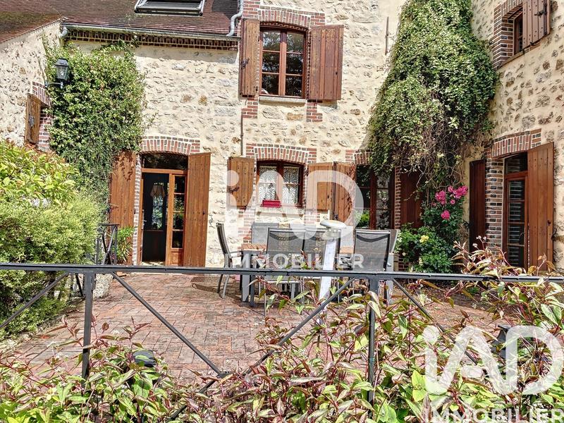 Maison - 360 m² - 12 pièces