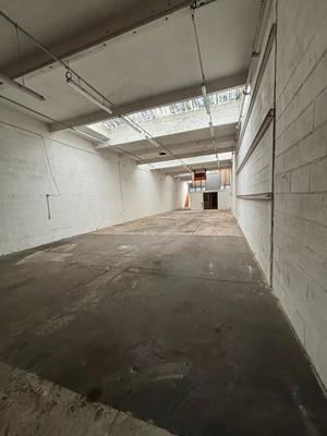 Entrepôt - 416 m²