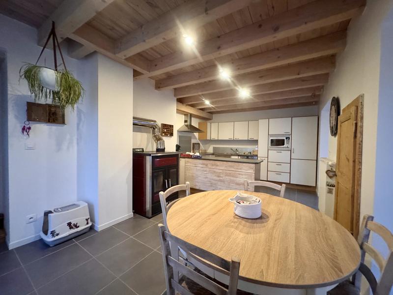 Appartement - 99 m² - 6 pièces