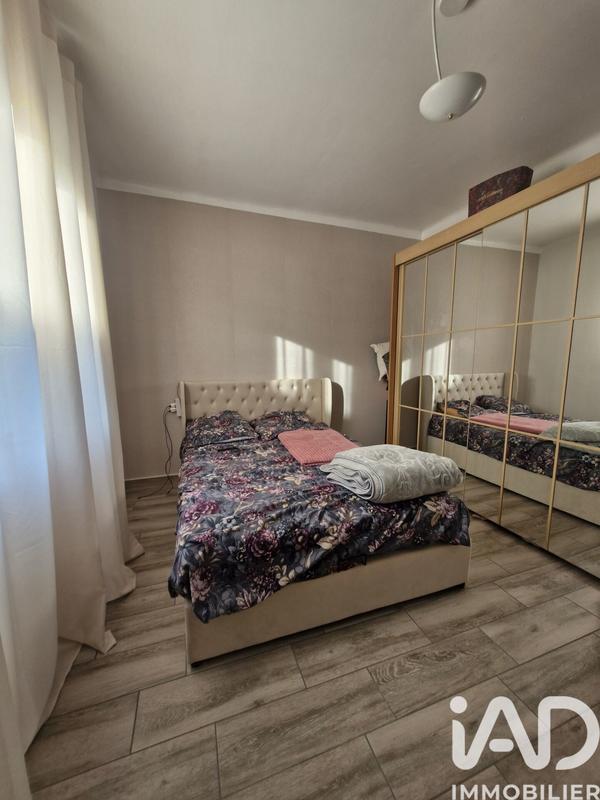 Maison - 230 m² - 6 pièces