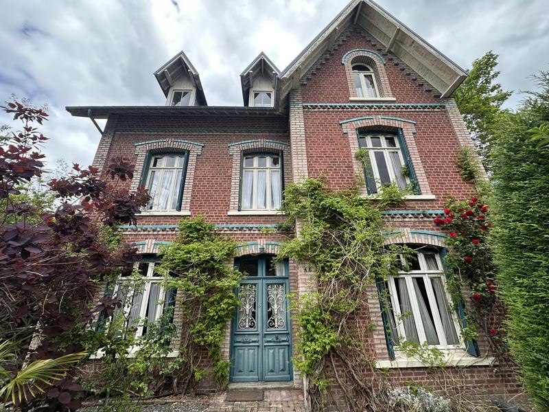 Maison ancienne - 276 m² - 8 pièces