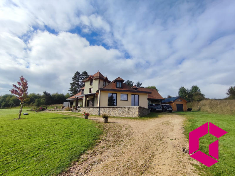 Maison contemporaine - 225 m² - 8 pièces