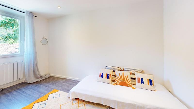 Maison - 90 m² - 6 pièces