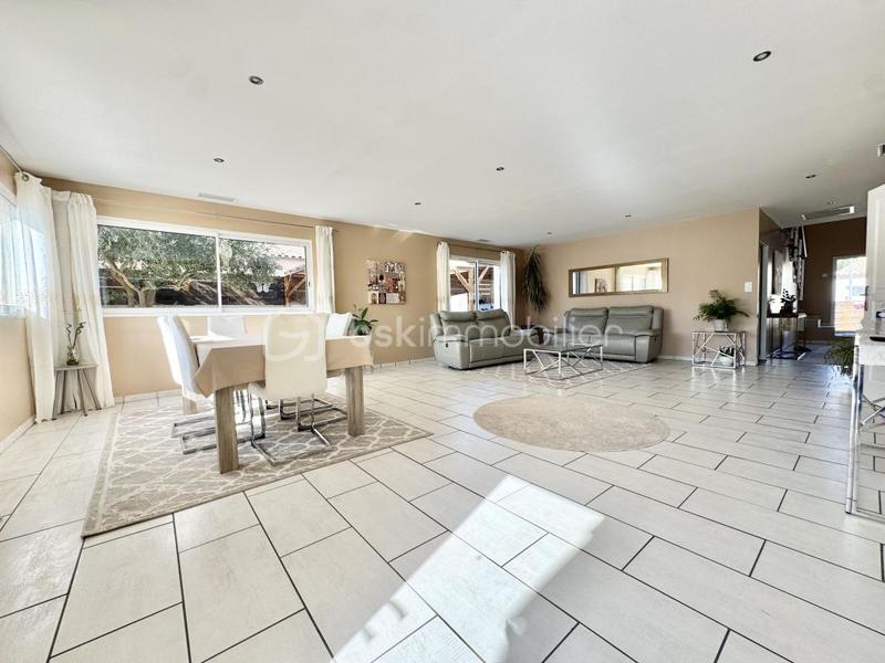 Maison - 157 m² - 5 pièces