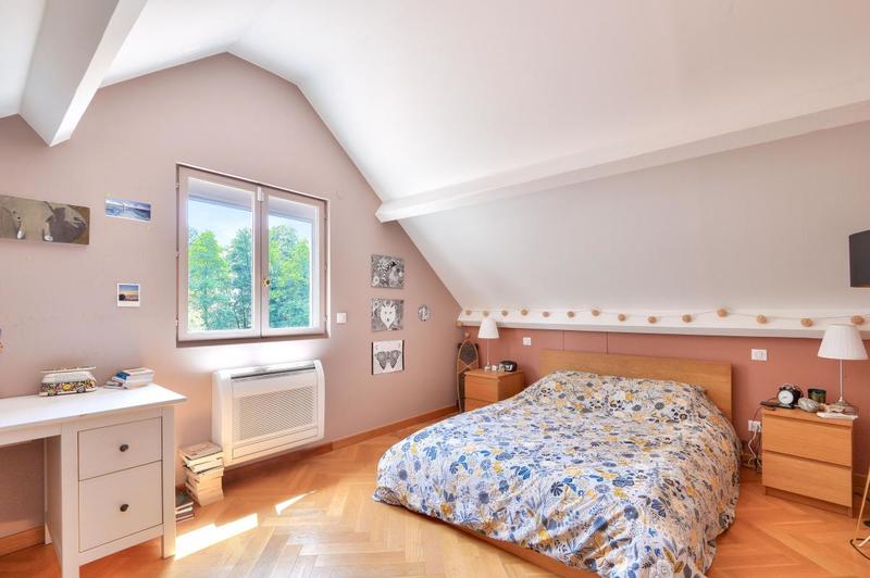 Propriété - 307 m² - 9 pièces