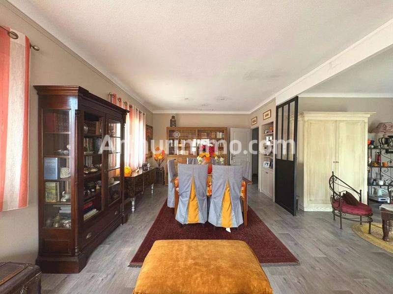 Maison - 210 m² - 8 pièces