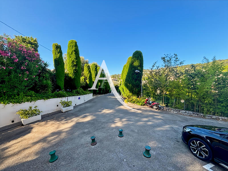 Appartement - 98 m² - 4 pièces