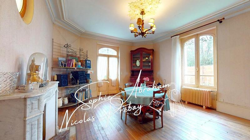 Maison - 183 m² - 7 pièces