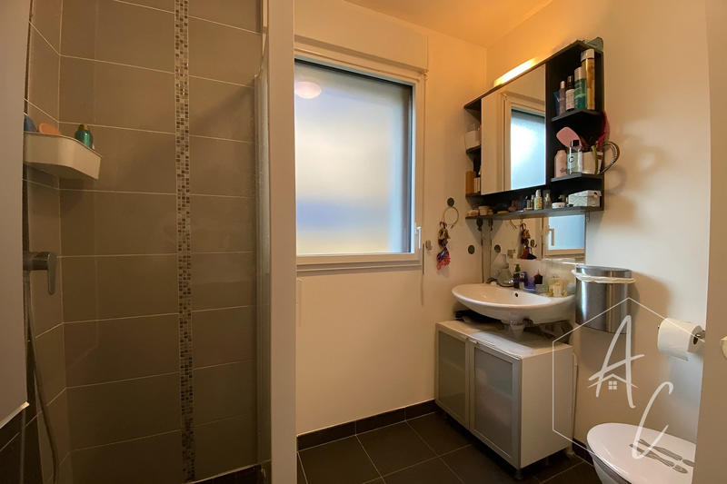 Maison - 98 m² - 6 pièces