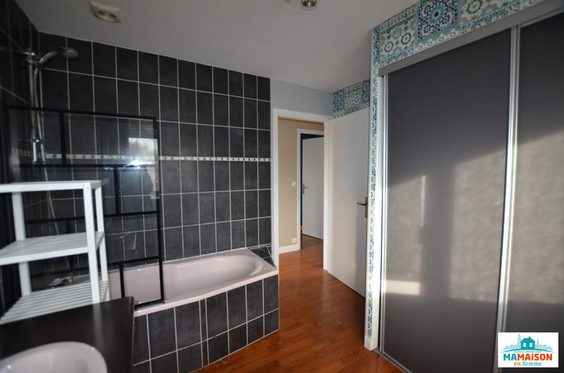 Maison - 83 m² - 5 pièces