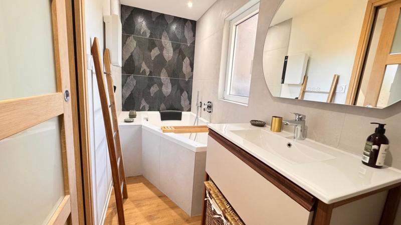 Villa - 150 m² - 6 pièces