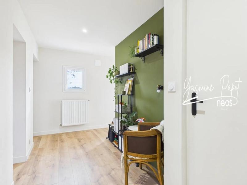 Maison - 220 m² - 8 pièces