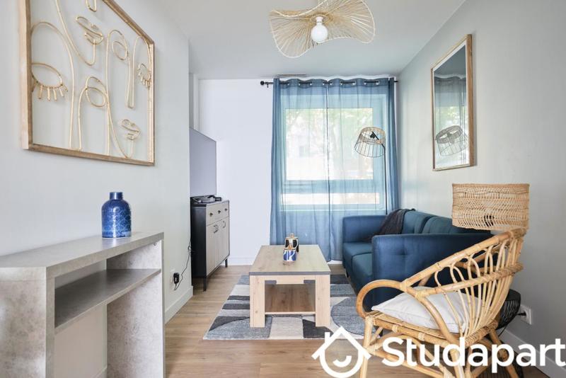 Chambre - 10 m² - 1 pièce