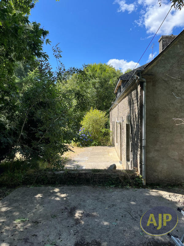 Maison - 96 m² - 5 pièces