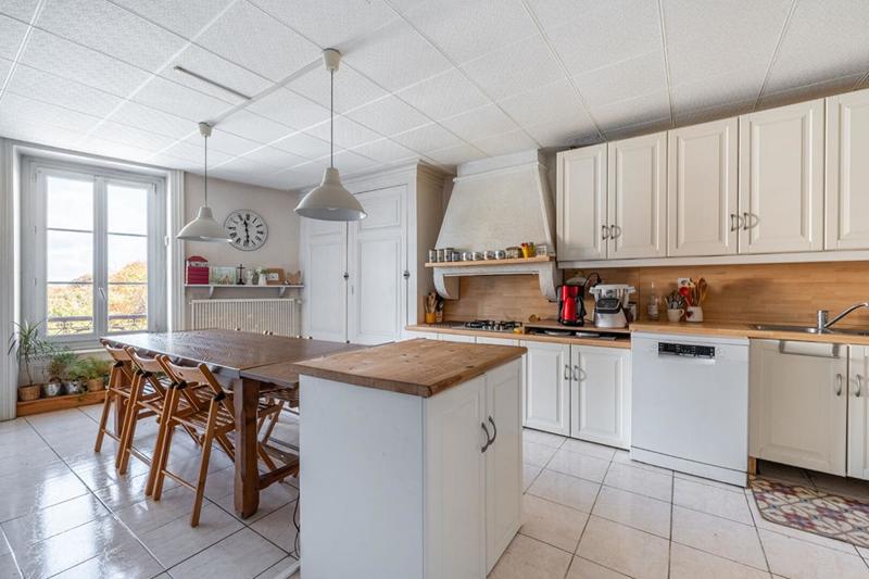 Maison de village - 225 m² - 6 pièces