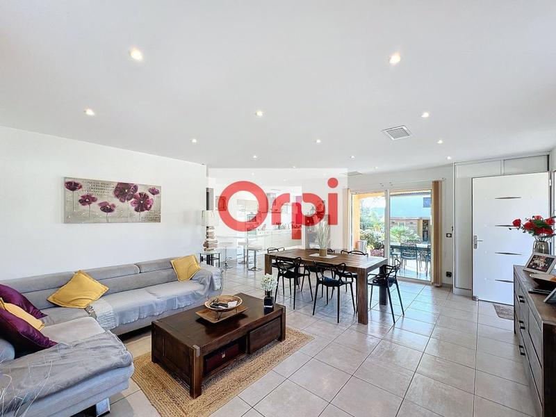 Villa - 100 m² - 4 pièces