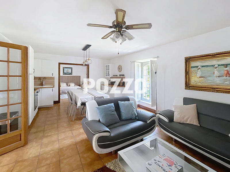 Maison - 480 m² - 17 pièces