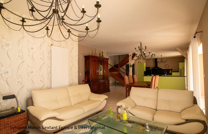 Maison - 400 m² - 14 pièces