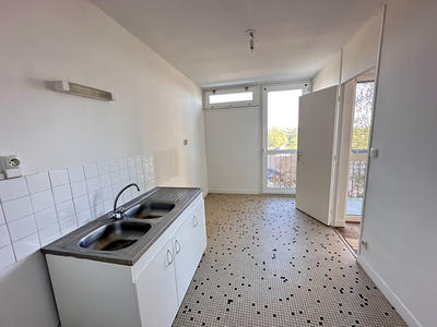 Appartement - 79 m² - 4 pièces